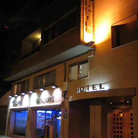 Отель Chane La Puebla De Alfinden