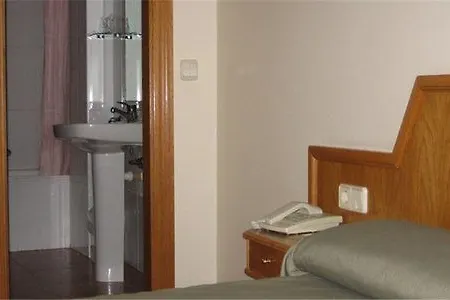 Отель Chane La Puebla De Alfinden