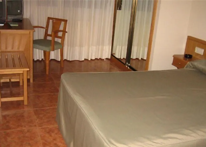 Chane Hotel La Puebla De Alfinden